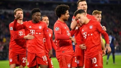 بايرن ميونيخ يهزم شالكة بخماسية في الدوري الألماني