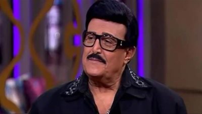 دنيا سمير غانم تهنئ والدها على مسرحيته الجديدة 