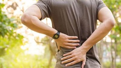 أسباب آلام أسفل الظهر.. التوتر أحدها