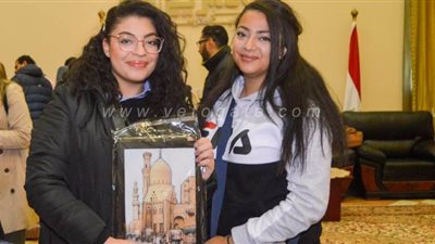 أبناء المصريين بالخارج يزورون معرض 