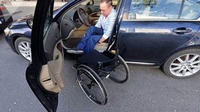 البرلمان يناقش الإعفاءات الضريبية والجمركية على سيارات ذوي الاحتياجات الخاصة