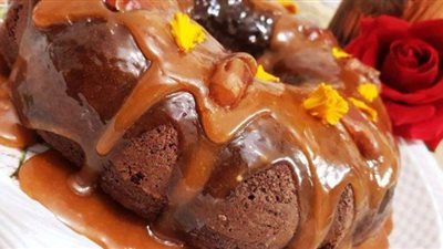 طريقة إعداد كيك القرفة بصوص التوفى من الشيف نيفين