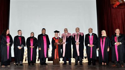 جامعة المنصورة تحتفل بتخرج 121 طالبا ماليزيا ببرنامج المنصورة مانشستر