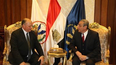 محافظ القاهرة يهنئ مدير الأمن بمناسبة عيد الشرطة