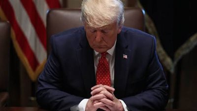 «التغريدة المخيفة».. رئيس فريق محاكمة ترامب يتهم الرئيس بتهديده