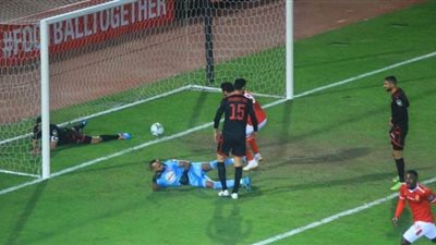 آجايي يحرز الهدف الأول للأهلي في مرمى النجم الساحلي