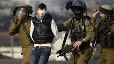 قوات الاحتلال الإسرائيلي تعتقل 6 فلسطينيين في رام الله والخليل