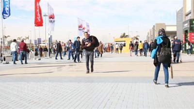 توافد الجمهور في الساعات الأولى لخامس أيام معرض الكتاب | صور