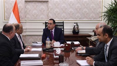 رئيس الوزراء يكلف بإحداث نقلة في جودة الطرق والنظافة بالقاهرة والجيزة