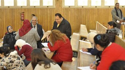 بدء امتحانات التعليم المدمج بجامعة المنيا | صور