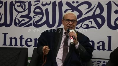 مبروك عطية: أعرف طرقا للسعادة تساوي تريليون جنيه | صور