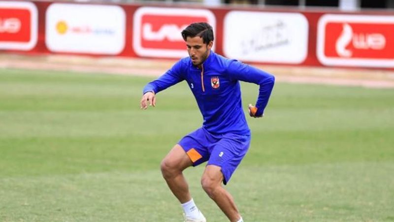 حمدي فتحي لاعب النادي