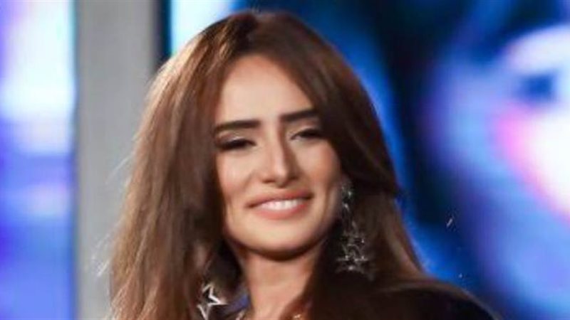 الفنانة زينة