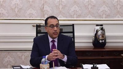 رئيس الحكومة يعقد اجتماعا مع وزيرة التعاون الدولى