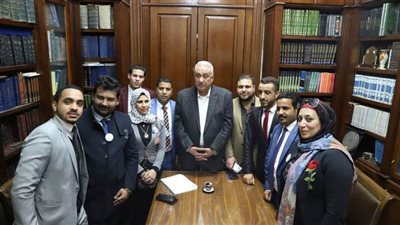 تفاصيل لقاء نقيب المحامين بحركة «شباب بلا قيود»