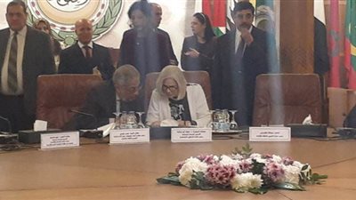 عمرو موسى: الأمة العربية تمر بأخطر الفترات.. والتاريخ المعاصر يجري تزويره