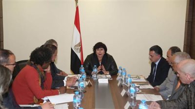 وزير الثقافة تبحث فعاليات تنصيب القاهرة عاصمة الثقافة الإسلامية 2020