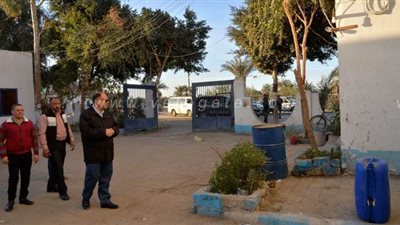 محافظ أسيوط يتفقد حاضنة المشروعات الصغيرة.. ويشدد على اشتراطات الحماية المدنية