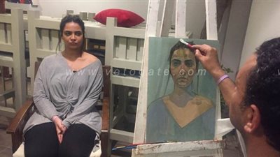 120 فنانا من 40 دولة يواصلون الإبداع فى صالون مصر الدولى بالغردقة| صور