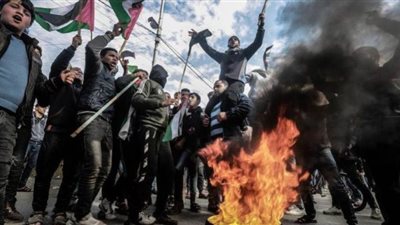 إضراب شامل وتظاهرات بالمخيمات الفلسطينية في لبنان رفضا لـ