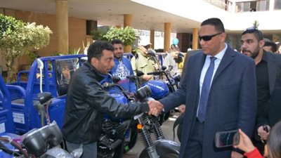 توزع 15 ترو سيكل  مشروع رزق حلال علي الأسر الأولي بالرعاية في الدقهلية