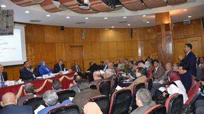 8 قرارات علجلة لمحافظ الدقهلية في المجلس التنفيذي | صور