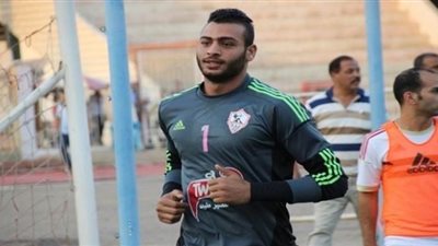 الزمالك يحتفل بعيد ميلاد الحارس محمد أبو جبل