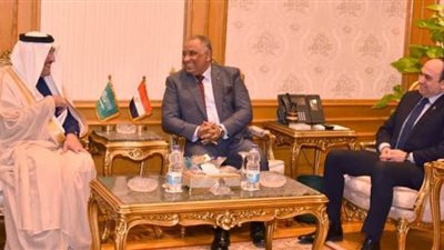 سفير السعودية بالقاهرة يزور هيئة الرقابة الإدارية