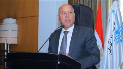 وزير النقل: 3 بنوك تتبرع بـ 1.8 مليار جنيه  لتطوير الطريق الدائري | فيديو