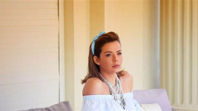 إيمي سالم توجه رسالة للآباء بعد إنقاذ أب لابنته من تحت عجلات القطار |فيديو