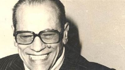 نجيب محفوظ يكتب: حب اليوم عرضة للفشل