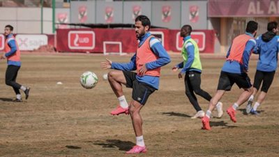 تقسيمة قوية للاعبي الأهلي في المران الأخير قبل السفر إلى السودان