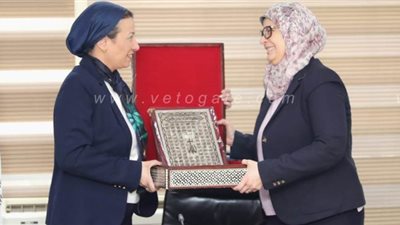 تكريم رؤساء جهازي البيئة والمخلفات | صور