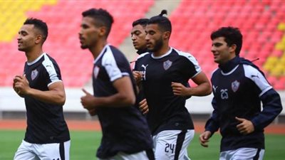 تدريبات بدنية للاعبي الزمالك فى أنجولا