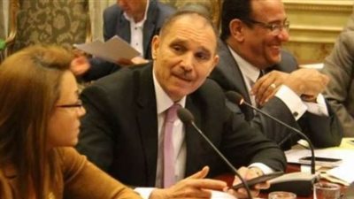 طلب إحاطة بالبرلمان لإعداد حملات تحذر من خطورة تبادل القبلات 