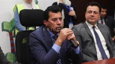 أشرف صبحي: زوار معرض الكتاب من الشباب نموذج مشرف