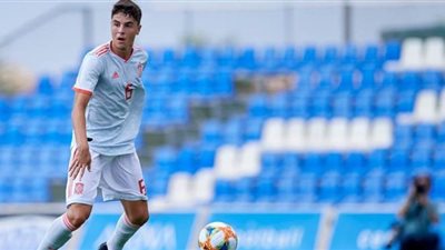 رسميا.. ريال مدريد يتفوق على برشلونة ويضم موهبة فياريال