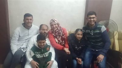 طفلة وزوجة بطل فيديو قطار الإسماعيلية تخرجان عن صمتهما وتكشفان رد فعلهما أثناء الواقعة | صور