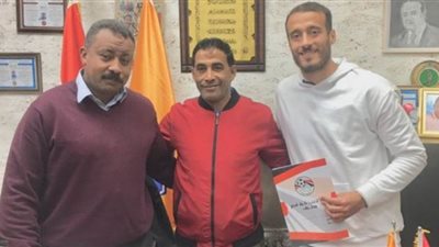 الشمس يضم مهاجم العبور هشام محي