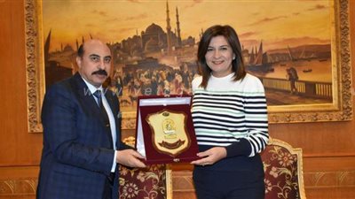 وزيرة الهجرة ومحافظ أسوان يلتقيان بأبناء المصريين في أستراليا | صور