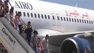 حقيقة إجبار السائحين على استخدام الطيران الداخلي للتنقل بين المدن