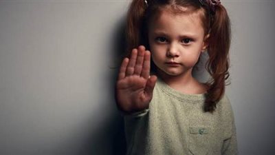 أستاذ أمراض نساء: مصر تحتل المرتبة الأولى في تطبيب ختان الإناث