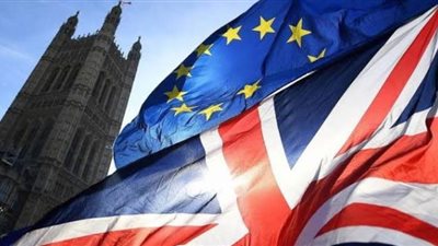 بريطانيا تضيء المباني الحكومية احتفالا ببريكست.. وصديقة جونسون تشارك في الحدث