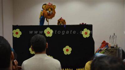 مسرح الطفل بمعرض الكتاب.. أغان وعرائس أول النهار وساحة للصلاة في آخره | صور