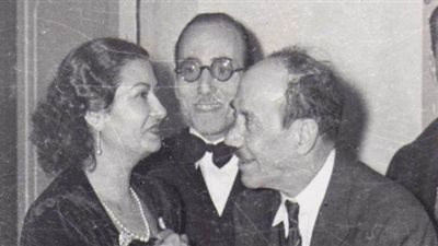 موسوعة حضارية تؤرخ لأغانى أم كلثوم للملك فاروق