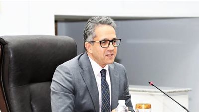 وزير السياحة يصدر عددا من القرارات بتعيين رؤساء للقطاعات