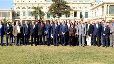 سفراء ٤٠  دولة أجنبية في مصر يزورون قصر عابدين