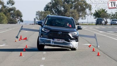 فشل سيارات تويوتا راف فور في اختبارات التوازن | فيديو