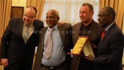 رابطة قدامي اللاعبين السودانيين تكرم الخطيب