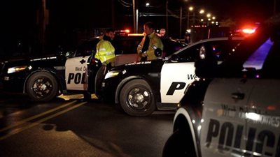 إطلاق النار على امرأتين لاختراقهما نقطتي تفتيش قرب منتجع ترامب